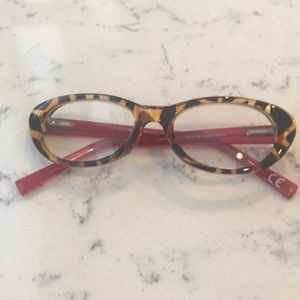 Cat eye readers +1.50